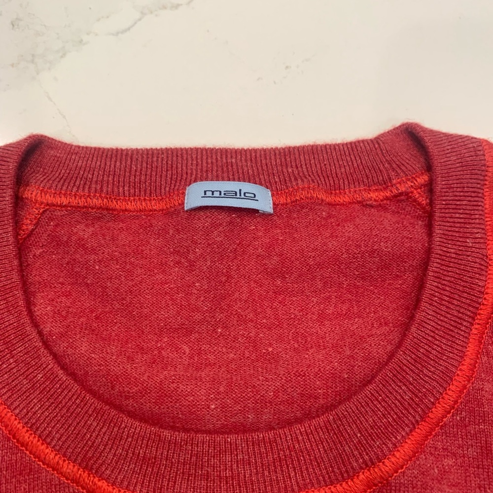 Beautiful Italian made Malo cashmere blend sweater size Large